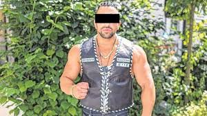 United tribuns je udruzenje kickboxera, izbacivaca, boxera itd. Schiesserei Im Visier Die Mitglieder Der United Tribuns Regional Bild De