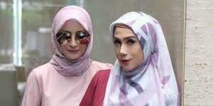 Maybe you would like to learn more about one of these? Tips Tampil Modis Untuk Wanita Di Atas Usia 40 Dream Co Id