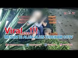 Video m35um amatir t4nt3 vs bocah sd di hotel daerah bandung ! Viral Mesum Di Alun Alun Bojonegoro Terekam Cctv Youtube