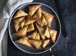 Samosa Der Indische Klassiker Mit 2 Leckeren Fullungen Rezept Mit Bildern Samosa Teigtaschen Lecker