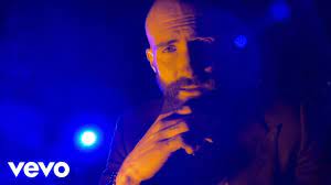 Jun 16, 2021 · maroon 5 tuduh the 1975 jiplak cover albumnya, matty healy berikan tanggapan ; Maroon 5 Nobody S Love Official Music Video Youtube