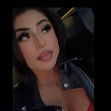 Gladys Garza's Instagram, Twitter & Facebook