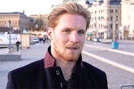 I'm picturing that gif of an axolotl trying to eat the pellet. Nhl Imagines Gabriel Landeskog Colorado Avalanche Wattpad