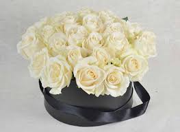 Send flowers for any occasion: White Roses In Black Box Flower Shop Zagreb Flower Delivery Zagreb