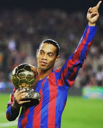 De 10 jaar oudere broer van ronaldinho, roberto, was een talentvolle voetballer. What Not Everyone Knows About The Brazilian Magician Ronaldinho