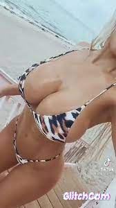 Tiara apice boobs