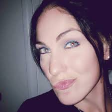 Veronica Wickham's Instagram, Twitter & Facebook