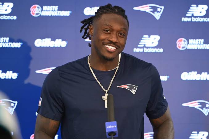 Joining Patriots a 'dream come true' for A.J. Brown - 98.5 The Sports Hub -  Boston's Home For Sports