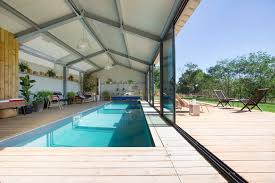 Gite Insolite Avec Piscine Interieure A Grosbreuil En Vendee