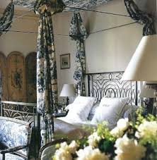 Il Mas In Provenza Di Una Fantastica Interior Designer Americana Camere Da Letto Campagna Francese Camera Da Letto Lusso