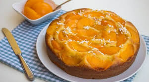 Lavate le pesche, tagliatele a metà e levate il nocciolo. Torta Con Pesche Sciroppate E Crema Pasticcera Ricetta Golosa Food Blog