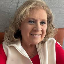 Do you need tickets to walk through Anakeesta?