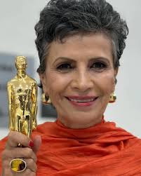 La gran actriz Patricia Reyes Spíndola recibió el Ariel de Oro como  reconocimiento a su gran trayectoria artística 👏🏽🏆🎞️