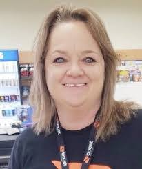 Courtney Hinkle's Instagram, Twitter & Facebook