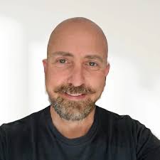 Communication Expert reveals how to fix the way you speak! 😱 #Podcast  #bodylanguage #confidence