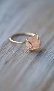 Awesome Raw Gemstone Ring Dainty Ring Raw Morganite Ring Natural Rough Stone Morganite Gold Pink Peach Raw Gemstone Ring Cute Jewelry Raw Gemstones