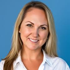 I'm very happy to share that I'll be starting a new position at Intercom,  as their Customer Experience Architect! I'm looking forward to building  some awesome things with some great people! |