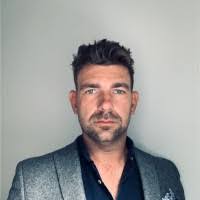 Stephen Flatt's Instagram, Twitter & Facebook