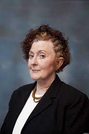 White Women With Black Hairstyles Redefine Corporate America Corporate Portrait Black Hair Black Women Hairstyles