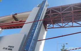 Com um vão livre de 1 013 metros, a ponte 25 de abril é a 33.ª maior ponte suspensa. 25th Of April Bridge Ponte 25 De Abril Lisbon