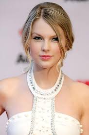 This is such a gorgeous AI photo from the Reputation Era!! 🖤✨️  #taylorswift #taylorswiftreputation #tsreputation #thebestaipic #beautiful  #frompinterest