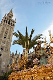 Palm sunday is a christian moveable feast that falls on the sunday before easter. Jose Maldonati On Twitter Feliz Domingo De Ramos Sevilla Ssantasevilla18