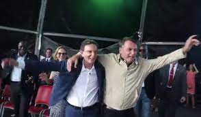 Foi senador (2003 a 2017), ministro da pesca e aquicultura (2012 a 2014) e prefeito do rio de janeiro (2017 a 2020). Danca Entre Bolsonaro E Crivella E Vista Com Cautela Politica Valor Economico