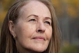 Caroline Browning's Instagram, Twitter & Facebook