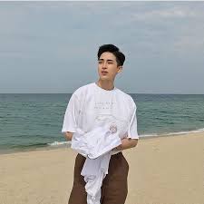 The length is benefited shows off the shape of the face. Top 25 Most Popular Korean Hairstyles For Men 2021 Update