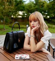 Yg entertainment #blackpink official blink twitter l #블랙핑크 팬클럽 블링크 공식 트위터입니다. Biodata Foto Dan Fakta Lisa Blackpink Terupdate
