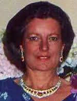 Tiara Mania: Duchess of Calabria's Ruby Tiara