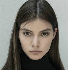 Miranda Flores's Instagram, Twitter & Facebook