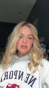 Paige Thelen's Instagram, Twitter & Facebook