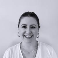 Elena Frank's Instagram, Twitter & Facebook