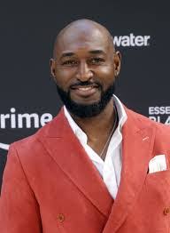 Adrian Holmes's Instagram, Twitter & Facebook