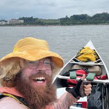 Dale 'Grey Beard' Sanders is the oldest man to have ever canoed the  Mississippi River (twice!) and next year at 90 years old he's going to  break the record for hiking the
