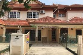 Dapur sempit sebab kami berniaga kek di rumah, ada 1 oven industry, 1 peti ais kaca 2 pintu, 1 freezer, 1 fridge, 1 mixer. Teres 2 Tingkat Seksyen 3 Bandar Baru Bangi House For Sale In Selangor Dot Property