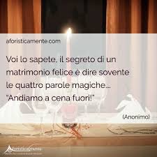 Con immagine floreale di rosa bianca e velo di.le immagini più belle per augurare buon anniversario di matrimonio, da scaricare gratis per fare gli.una meta e un sogno per le coppie che, dopo anni di matrimonio, voglio festeggiare un momento così. Le Frasi Piu Belle Per L Anniversario Di Matrimonio Aforisticamente