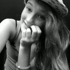 Macy Wright (macyannxoxo)