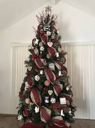 Every year i look forward to coming up with a theme for our christmas tree. My Wall Decors On Twitter Easy Diy Rustic Christmas Tree Decorations Burlap Https T Co Xu620krocc