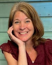 Karen Roundtree's Instagram, Twitter & Facebook