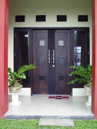 Jika anda ingin menyimpan foto atau gambar model kusen pintu aluminium ini ke perangkat anda, maka sebagai informasi, besar filenya adalah 21 kb dengan tags foto kusen pintu masa kini. Gambar Pintu Aluminium Rumah Minimalis