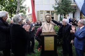 Müjdat gezen sanat merkezi cihangir şubesi tanıtım videosu. Mujdat Gezen Sanat Merkezi Geleneksel Turk Tiyatrosu Egitimi Veren Ilk Kurum Kadikoy Com