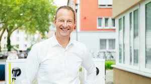 Die gls bank wurde 1974 als gemeinschaftsbank für leihen und schenken in bochum gegründet. Nachhaltiges Banking Bei Der Gls Im Gesprach Mit Dirk Kannacher Podcast