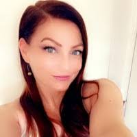 Kristie Morris's Instagram, Twitter & Facebook