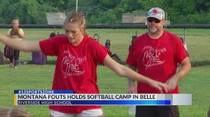 Montana Fouts hosts softball camp at Riverside