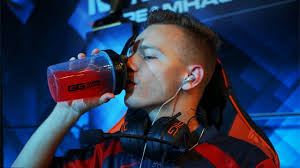 Luke Plunkett (@plunkett_luke)