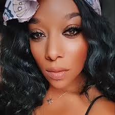 Sonja Beal's Instagram, Twitter & Facebook