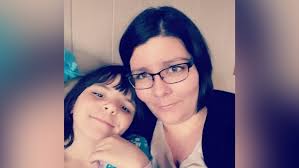 WestJet gives 10-year-old a plane tour to ease her anxiety and fear of  flying