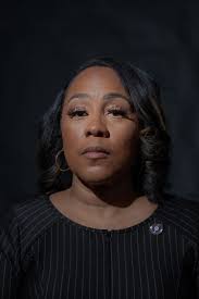 La fiscal de distrito Fani Willis admite una relación personal con el  fiscal del caso de Trump por interferencia electoral en Georgia